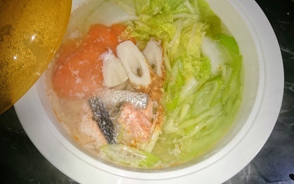 【100均あったかお料理グッズ】レンチン時短アイテムからオシャレなスキレットまで　お手軽6種を大調査
