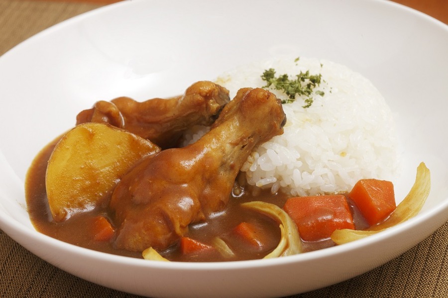 手羽元でカレーやシチューを作る