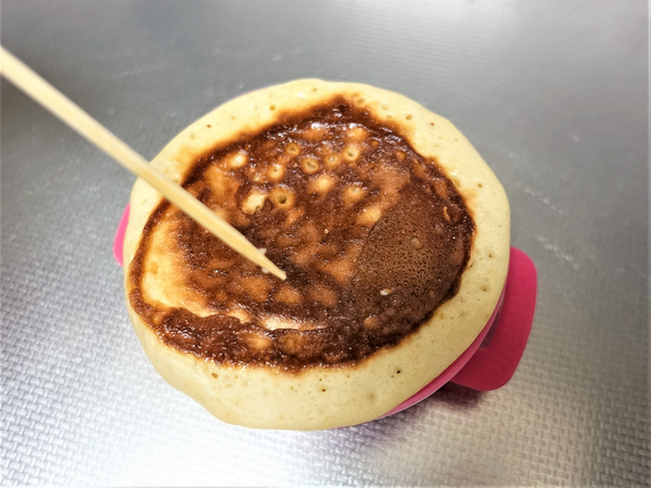 ダイソーの「ふんわりパンケーキ型」で、お店のような「分厚いパンケーキ」が作れちゃう！　筆者が早速作ってみました。