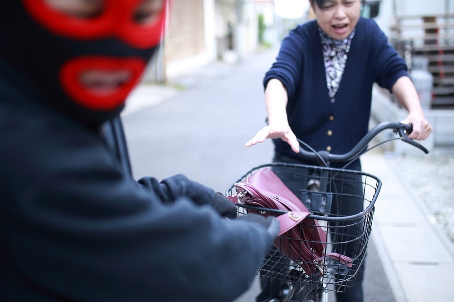自転車の前かごが狙われる