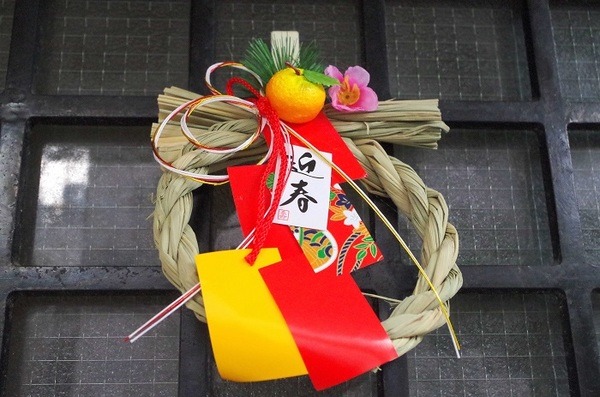 玄関にもぴったりなプチ正月飾り
