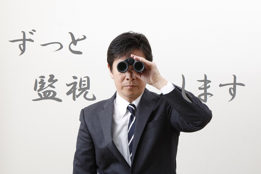 生活保護を受けると監視される