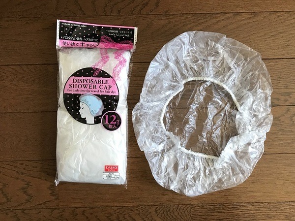 ダイソーで「おうちでヘアカラー」お助けアイテムが全部そろう！　筆者絶賛使用中の7アイテムをご紹介します。