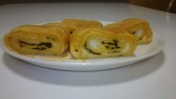 塩昆布を卵焼きの具にする