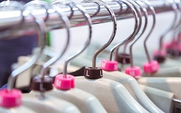 4着買って14パターン着回し！　シンプルライフ的な洋服コーデ術