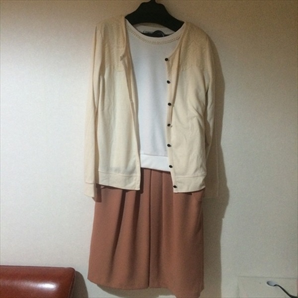 4着買って14パターン着回し！　シンプルライフ的な洋服コーデ術