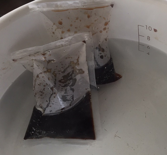 沸騰したお湯で4分湯せん