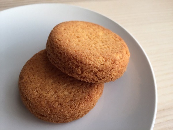 ザクザク感のある分厚いクッキー