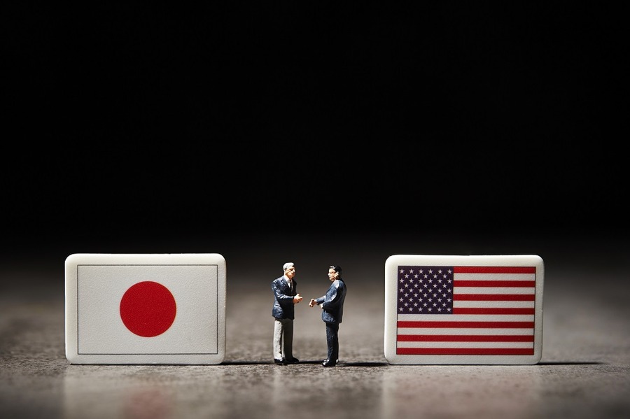 アメリカの貿易赤字国第3位の国は日本