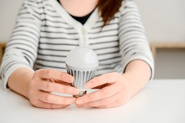 年収300万円未満でも貯金できる　一人暮らしの光熱費節約術6つ