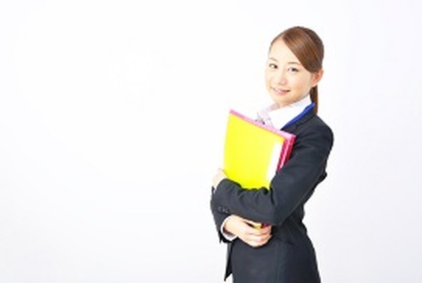 新社会人が初任給をもらったら買うべきもの