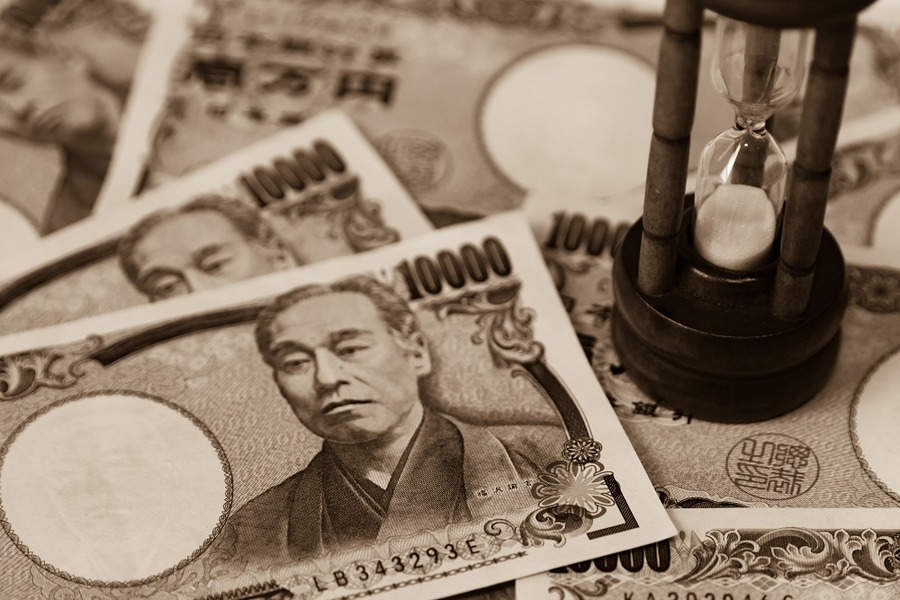 複利の効果で定期預金より圧倒的に有利