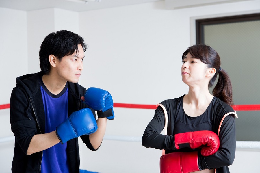 感情に任せると自分が損