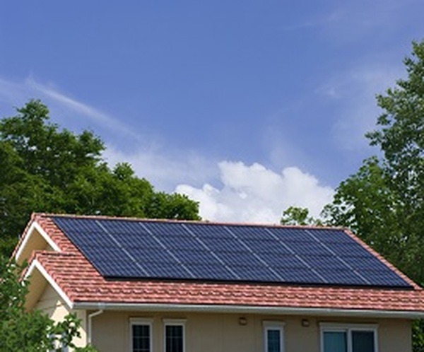 長期固定金利の「フラット35」でも、太陽光発電の売電収入が年収に加算できるようになりました