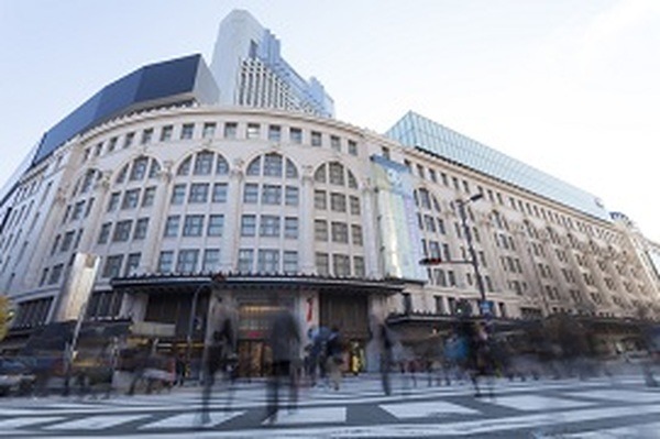 レンタルもあり？　節約したい女性を悩ませる「衣服代」を削るには？