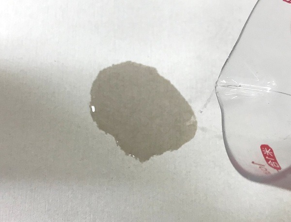100均ダイソーの「珪藻土マット」は水切りに大活躍　筆者愛用の「メッシュマット」と一緒にご紹介