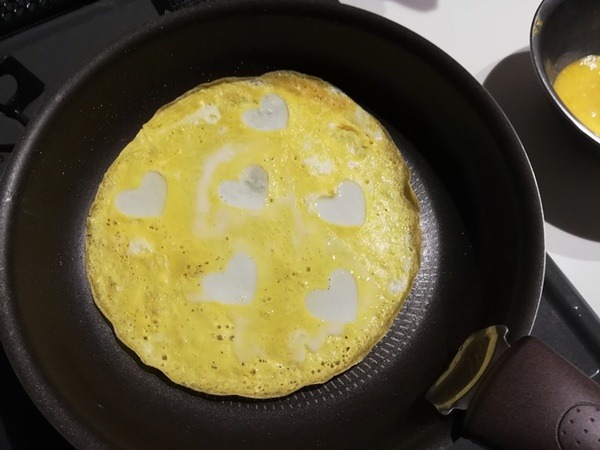 白身を流し込みます