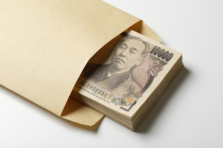 不倫の慰謝料はいくらが相場