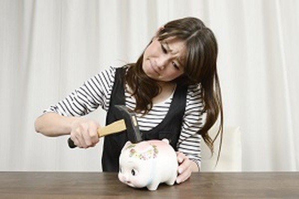 それ、ラチェット効果です！　貯蓄を取り崩すのを踏みとどまるには