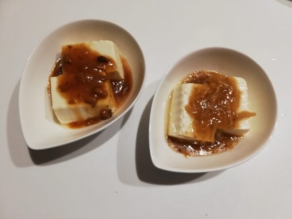 あんをかけた豆腐