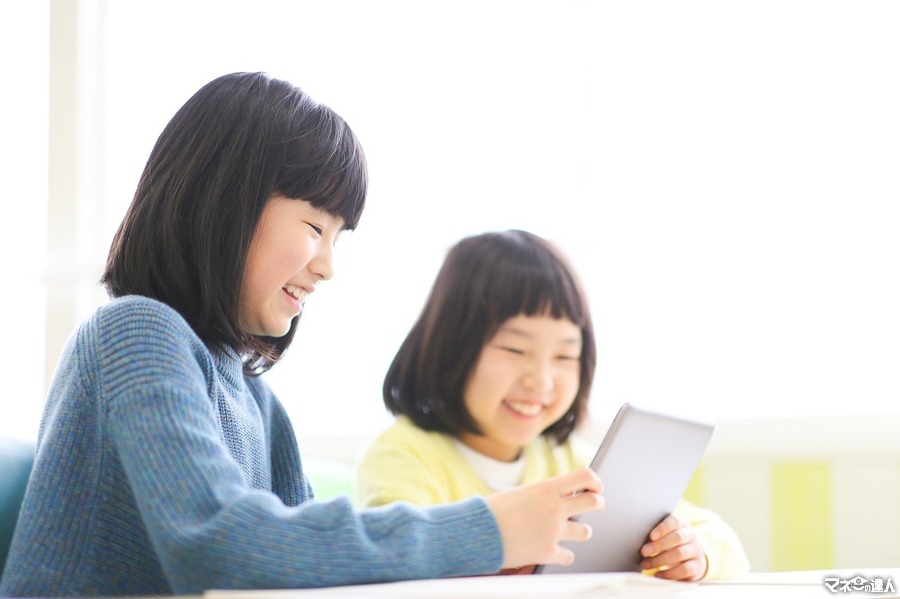 「NHKキッズ」と「NHK for School」人気の無料動画アプリで楽しく遊び、勉強しよう