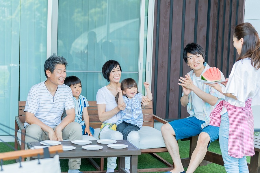 お盆で家族が集まる時