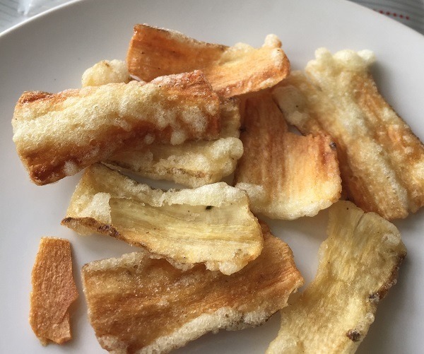 素材そのままごぼうチップスの中身