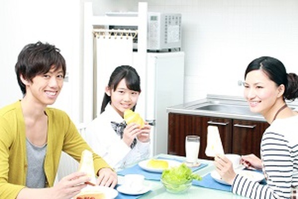 中学生で月に13万円　教育費だけじゃない！子どもにかかるお金