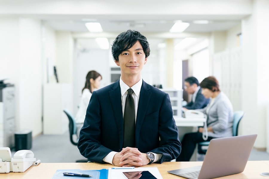 区役所の男性