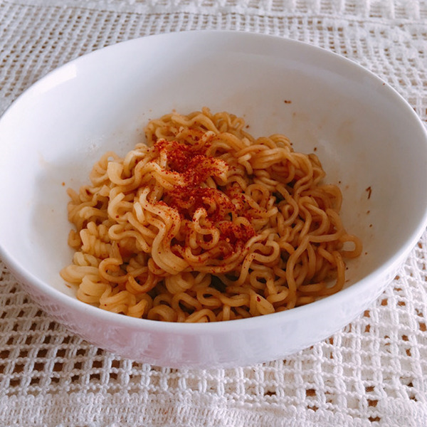 【カルディ】100円以下で本格味！　節約ランチにも助かるアジア即席焼きそば3つ