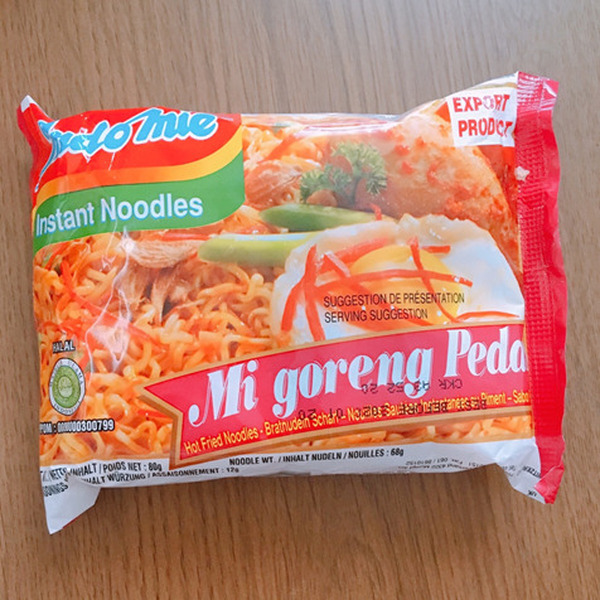 【カルディ】100円以下で本格味！　節約ランチにも助かるアジア即席焼きそば3つ