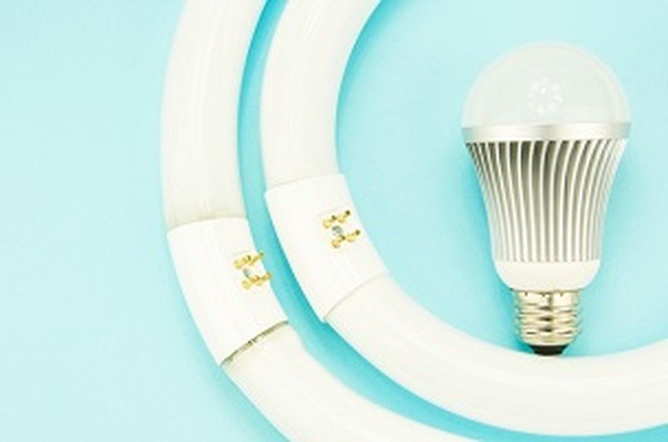 LEDライト VS 蛍光灯　結局節約になるのか、ならないのか