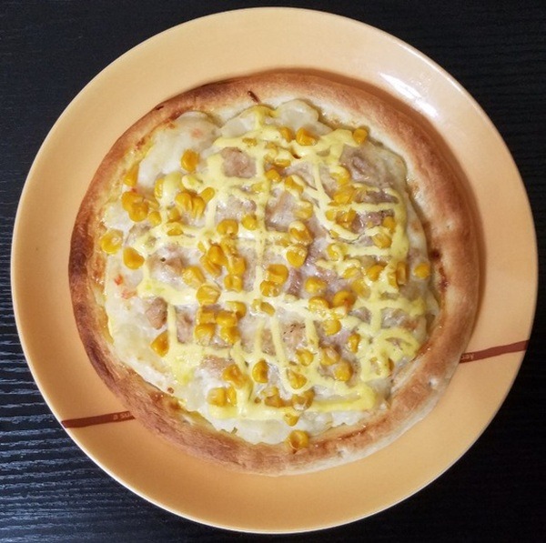 焼き鳥塩味のピザ