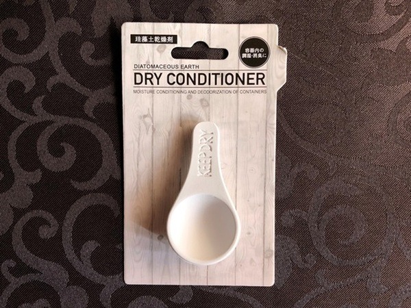「珪藻土乾燥剤（DRY CONDITIONER）」スプーン型