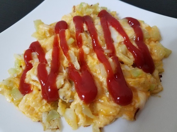ブロッコリー茎のスクランブルエッグの写真