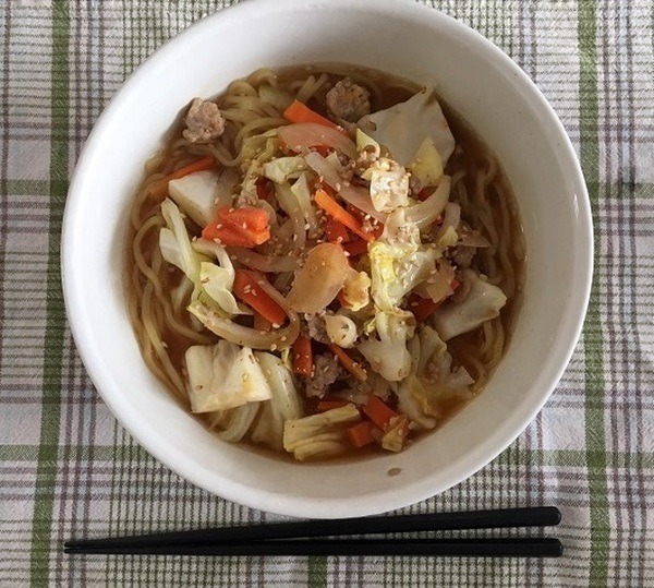 市販の生ラーメンの完成図