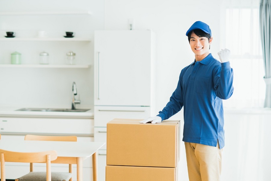 引っ越し業者の男性