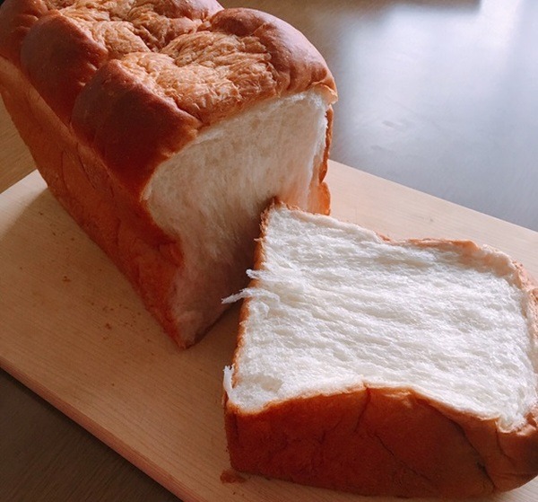 【業ス】約2斤で税込み199円　ふんわり甘い「天然酵母パン」の魅力や食べ方紹介