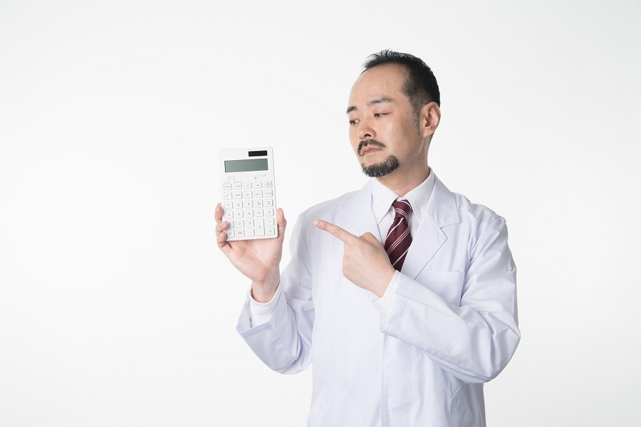 通常の医療費控除よりも少ない金額で控除できます