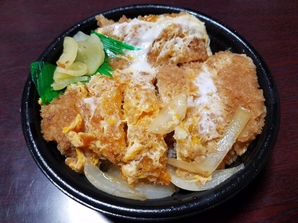 ホットモットの特ロースかつ丼