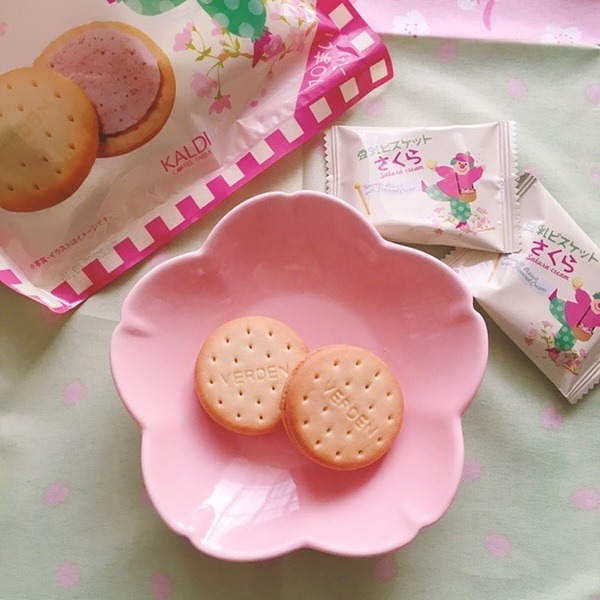 うっすらピンク色でかわいいです
