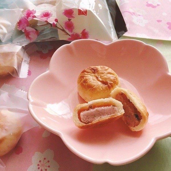 小さくてほんのり甘いさくらパイ