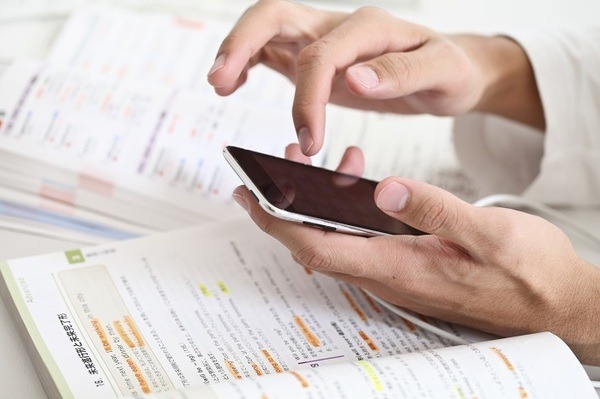 スマホは学習の必須アイテム