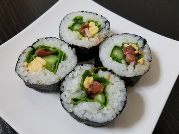 やきとり缶で手巻き寿司