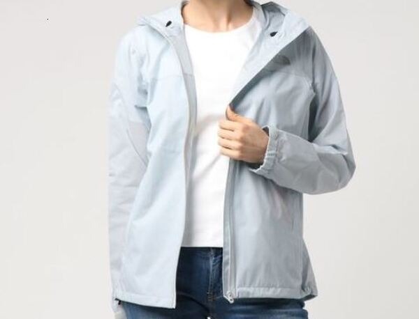 マウンテンパーカー（THE NORTH FACE）