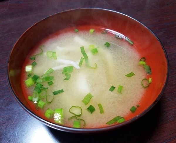 しめじの味噌汁