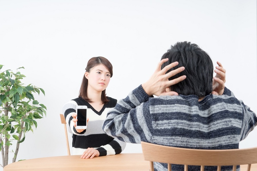 離婚を考えたらすべき5つのこと(2)　夫・妻の問題行動を証拠にしておく