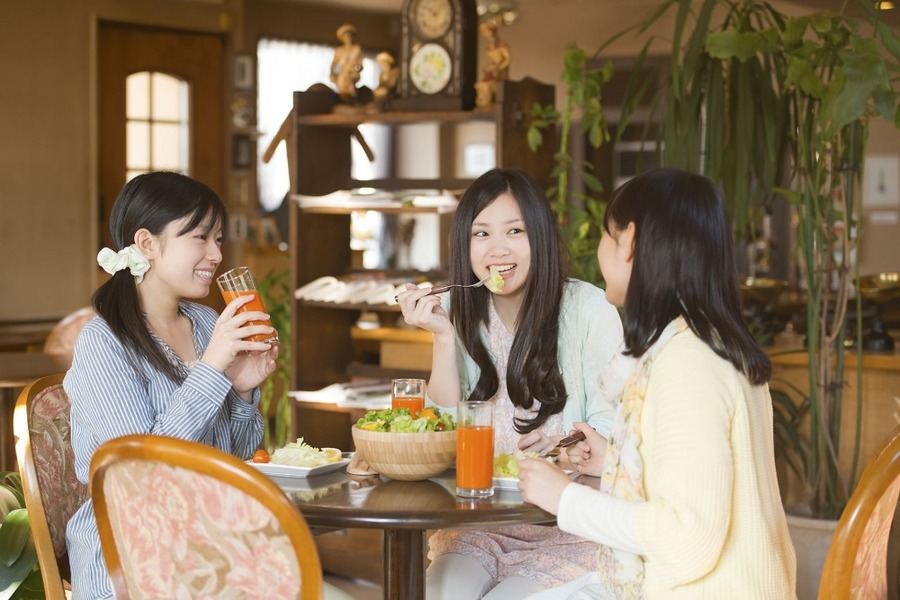 巣ごもりで減った出費「外食費」