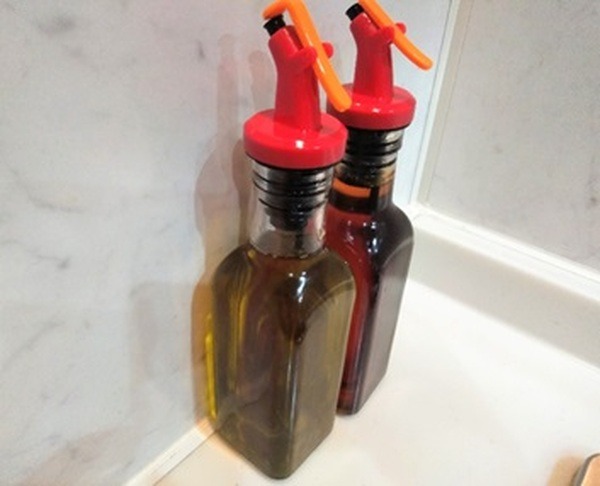 詰め替え用のオイルボトル