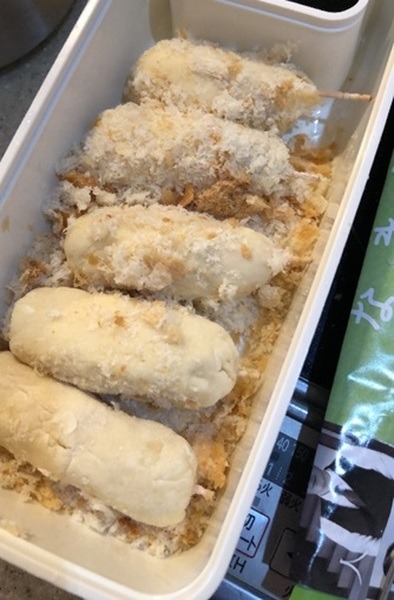 生地を巻いていく